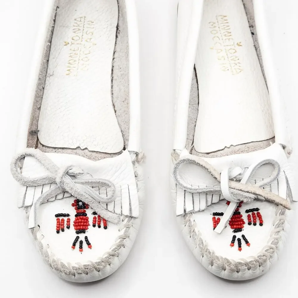 Minnetonka Moccasin Flats Size 6 Beaded Western Indie Folk White Red